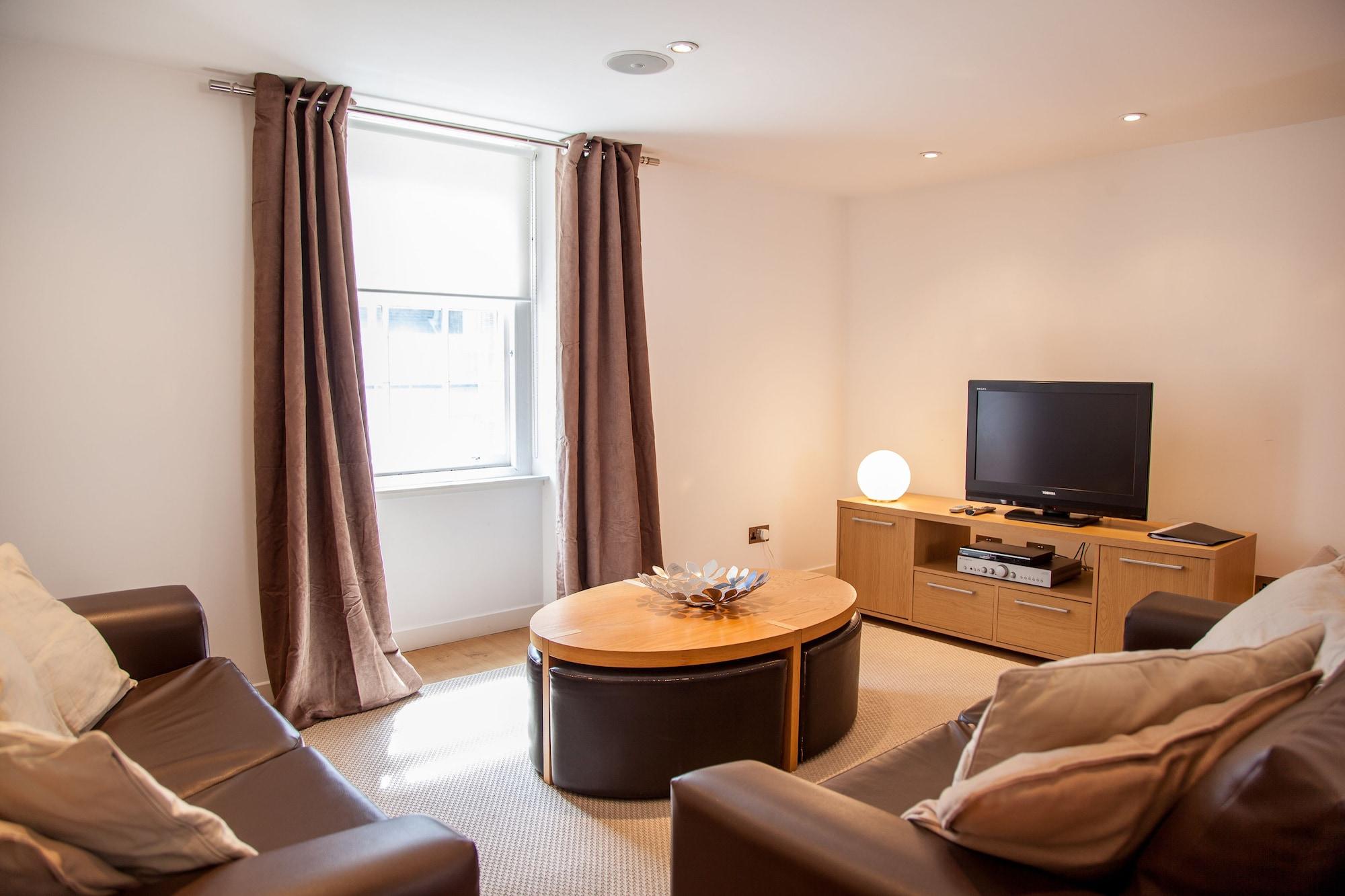 My-canning Street Apartment EDI